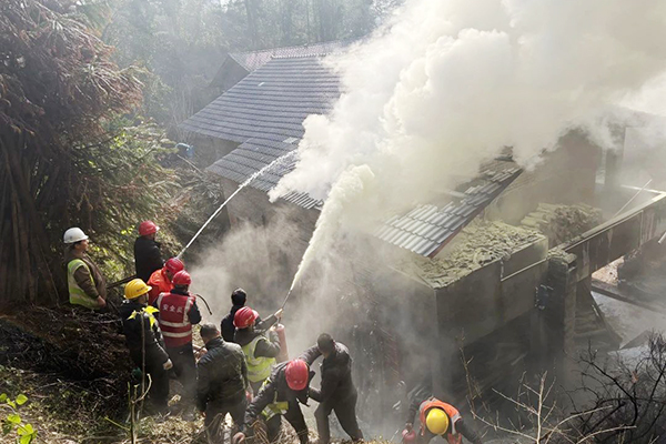 突發(fā)火災(zāi)，大墊高速公路TJ3項目緊急救援