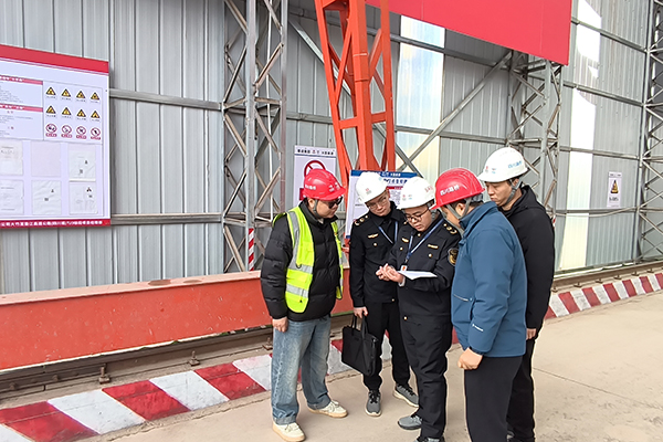 達(dá)州市市場監(jiān)督管理局對(duì)大竹至墊江高速（四川境）TJ3標(biāo)項(xiàng)目開展專項(xiàng)安全排查